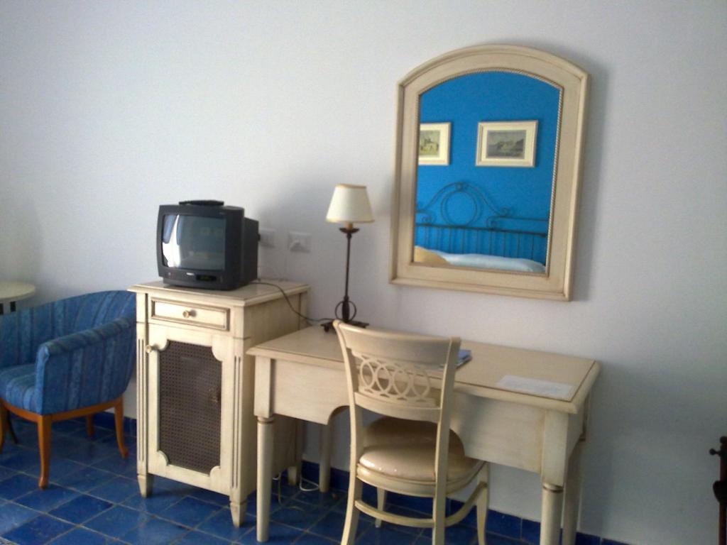 Hotel Rocce Azzurre Lipari  Ruang foto