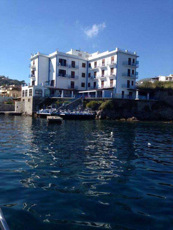 Hotel Rocce Azzurre Lipari  Bagian luar foto