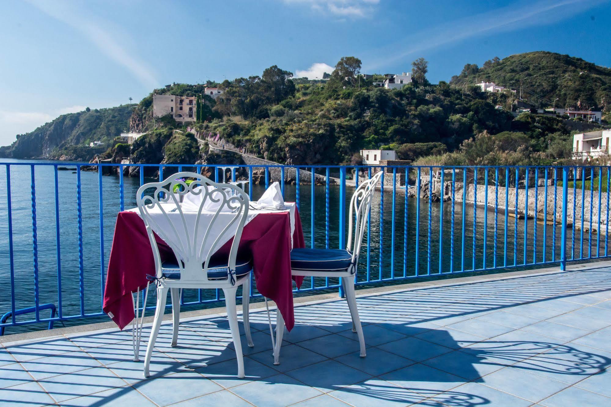 Hotel Rocce Azzurre Lipari  Bagian luar foto